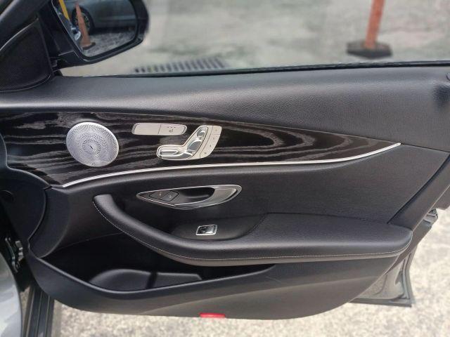 Mercedes-Benz E-Class - Thumbnail 19