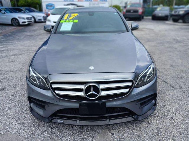 Mercedes-Benz E-Class - Thumbnail 13