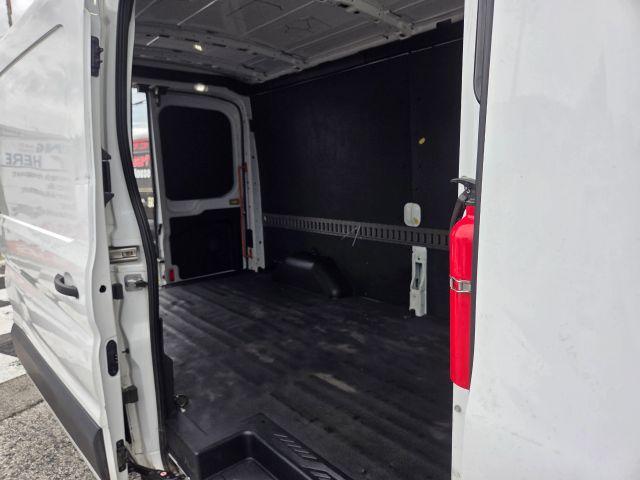 Ford Transit 150 Van - Thumbnail 2