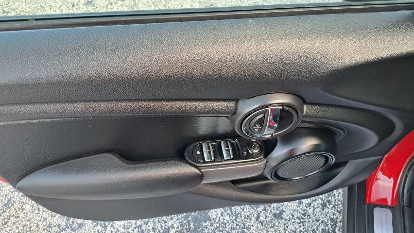 Mini Hardtop 4 Door - Thumbnail 15