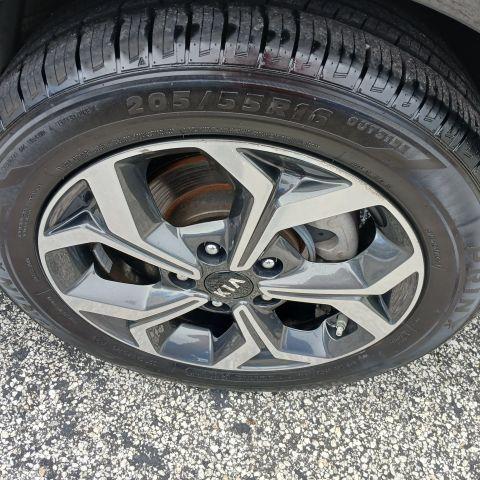 Kia Forte - Thumbnail 2