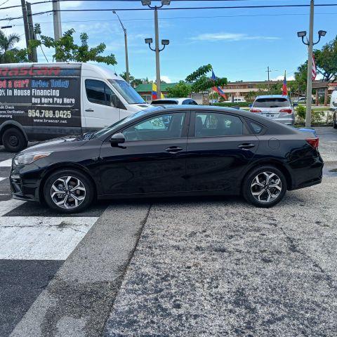 Kia Forte - Thumbnail 7