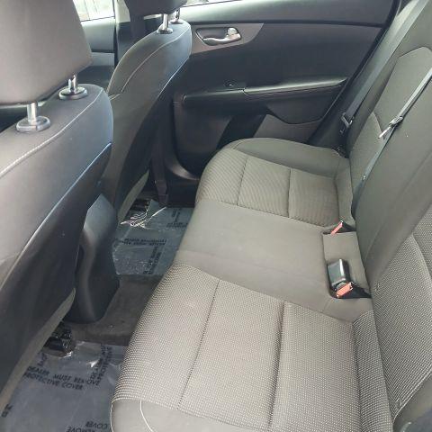 Kia Forte - Thumbnail 18