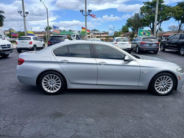 Bmw 5 Series - Thumbnail 11