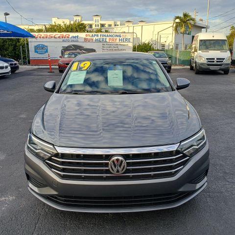 Volkswagen Jetta - Thumbnail 13