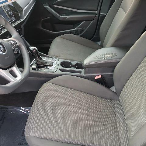 Volkswagen Jetta - Thumbnail 15