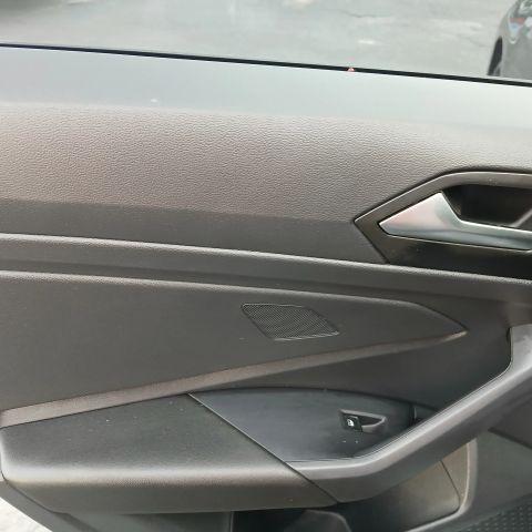 Volkswagen Jetta - Thumbnail 17