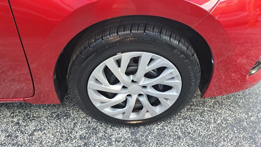 Toyota Corolla - Thumbnail 2