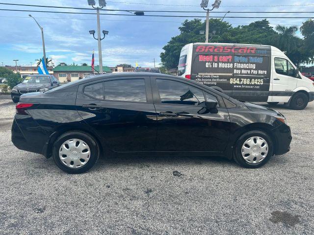 Nissan Versa - Thumbnail 12