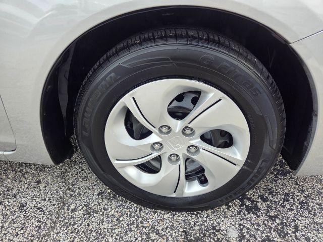 Honda Civic - Thumbnail 4