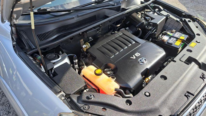 Toyota Rav4 - Thumbnail 3