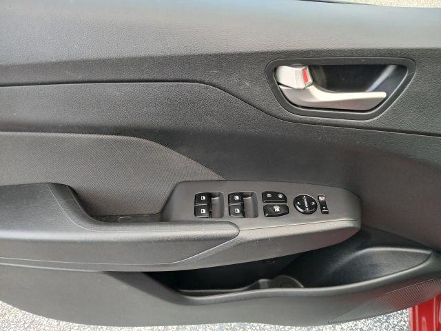 Hyundai Accent - Thumbnail 14