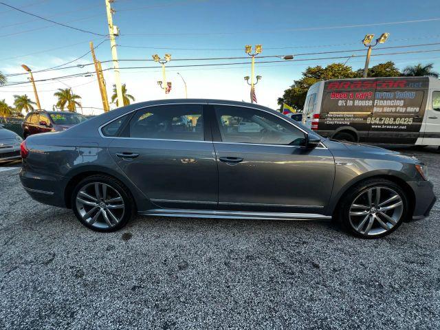 Volkswagen Passat - Thumbnail 9