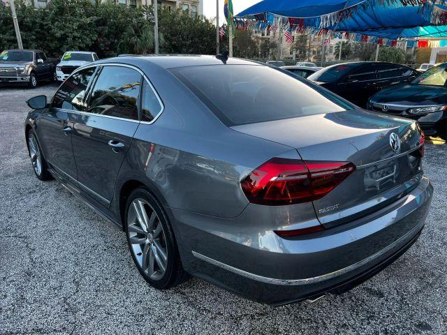 Volkswagen Passat - Thumbnail 12