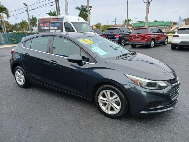 Chevrolet Cruze - Thumbnail 12