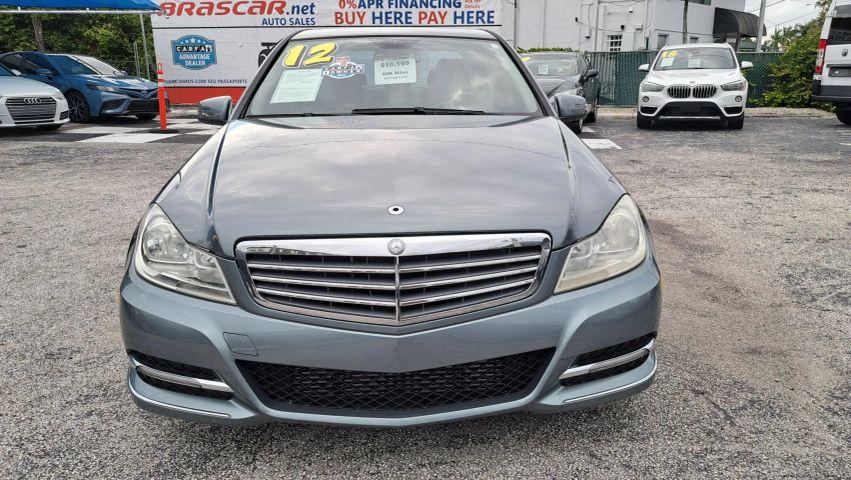 Mercedes-Benz C-Class - Thumbnail 8