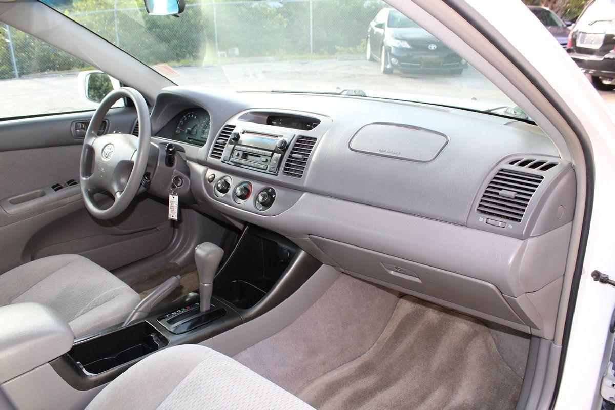 Toyota Camry Le Only $ Down** $85/Wk - Thumbnail 20