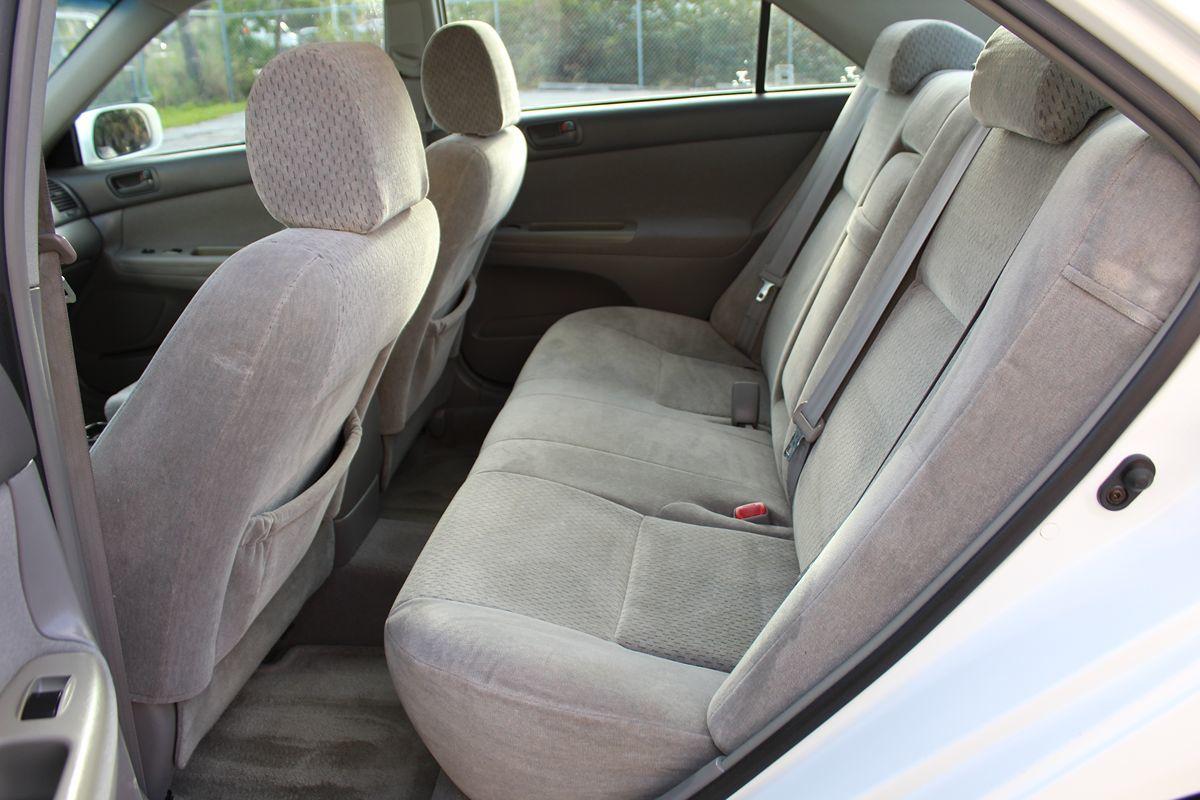 Toyota Camry Le Only $ Down** $85/Wk - Thumbnail 16