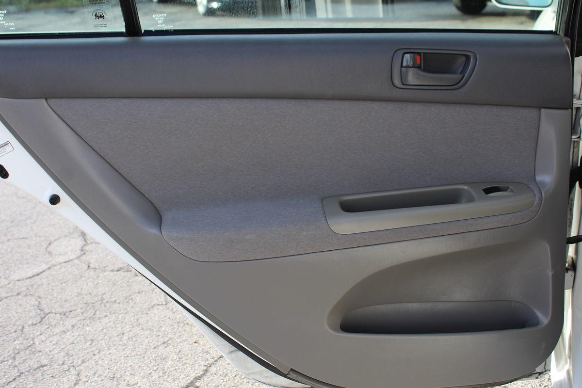 Toyota Camry Le Only $ Down** $85/Wk - Thumbnail 15