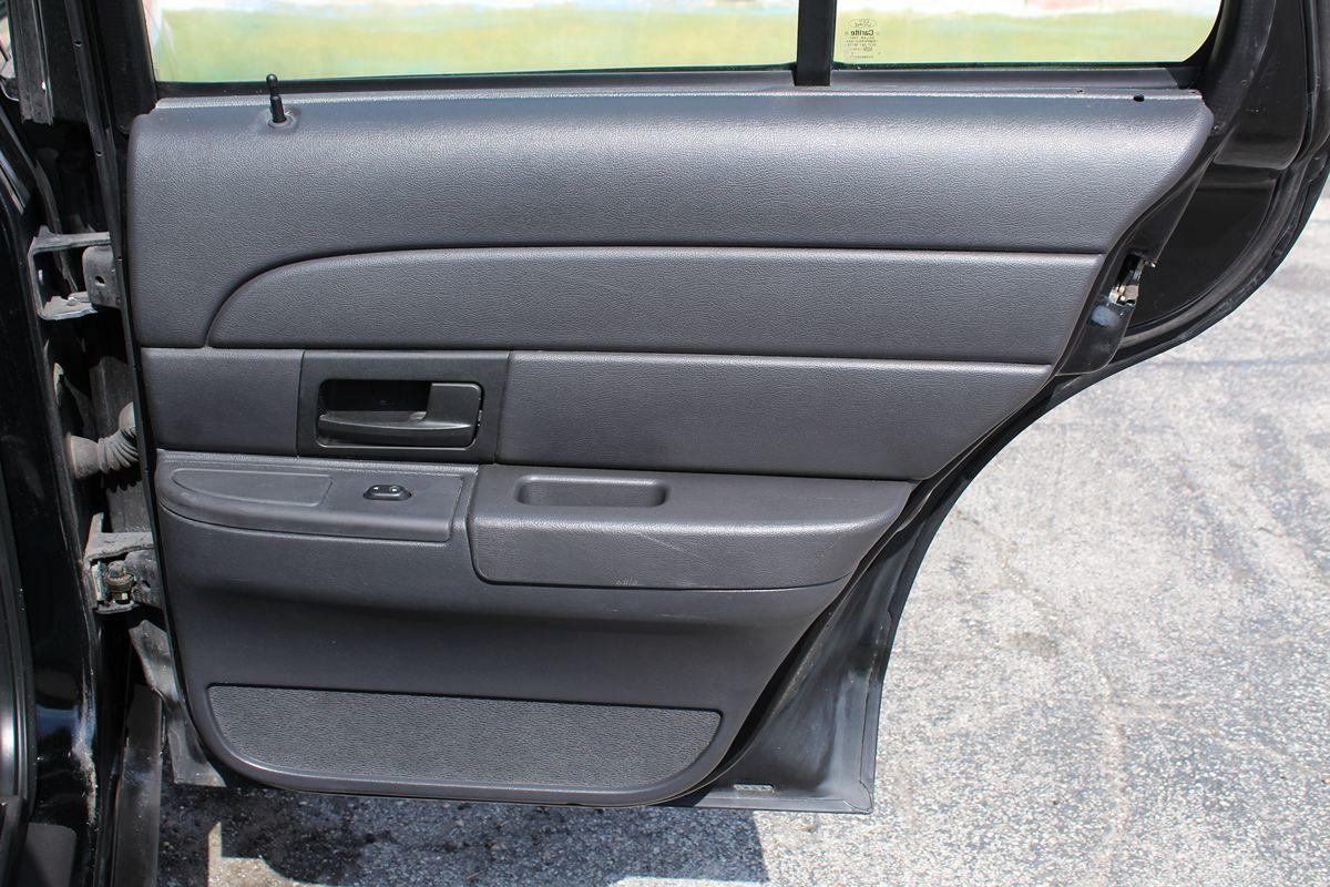 Ford Crown Victoria Police Only $12,500 Cash** - Thumbnail 18