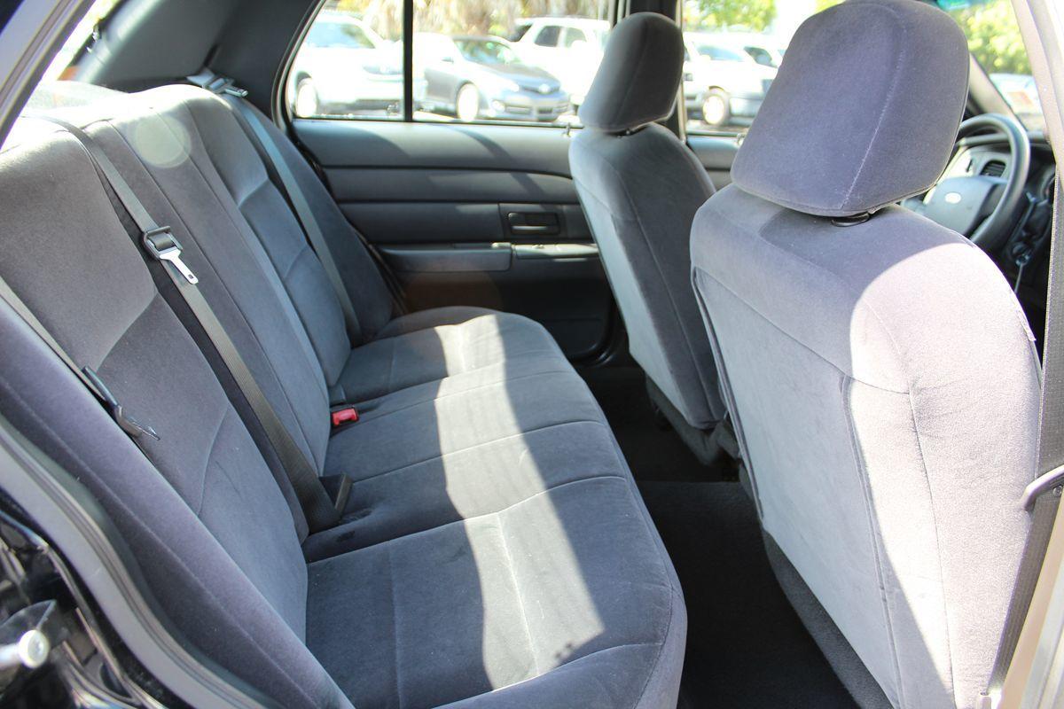 Ford Crown Victoria Police Only $12,500 Cash** - Thumbnail 19