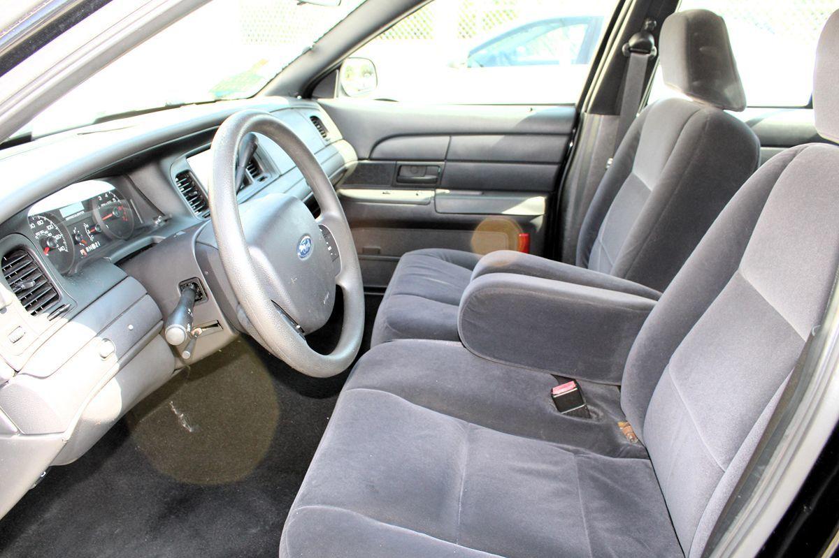 Ford Crown Victoria Police Only $12,500 Cash** - Thumbnail 14