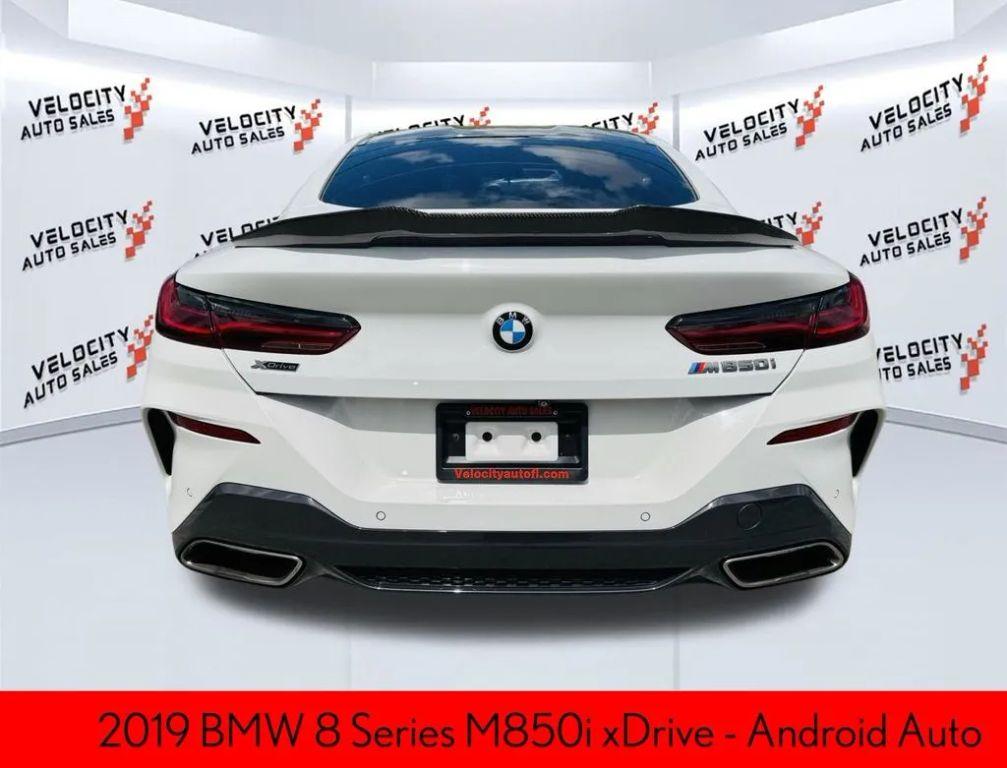 Bmw 8 Series - Thumbnail 6