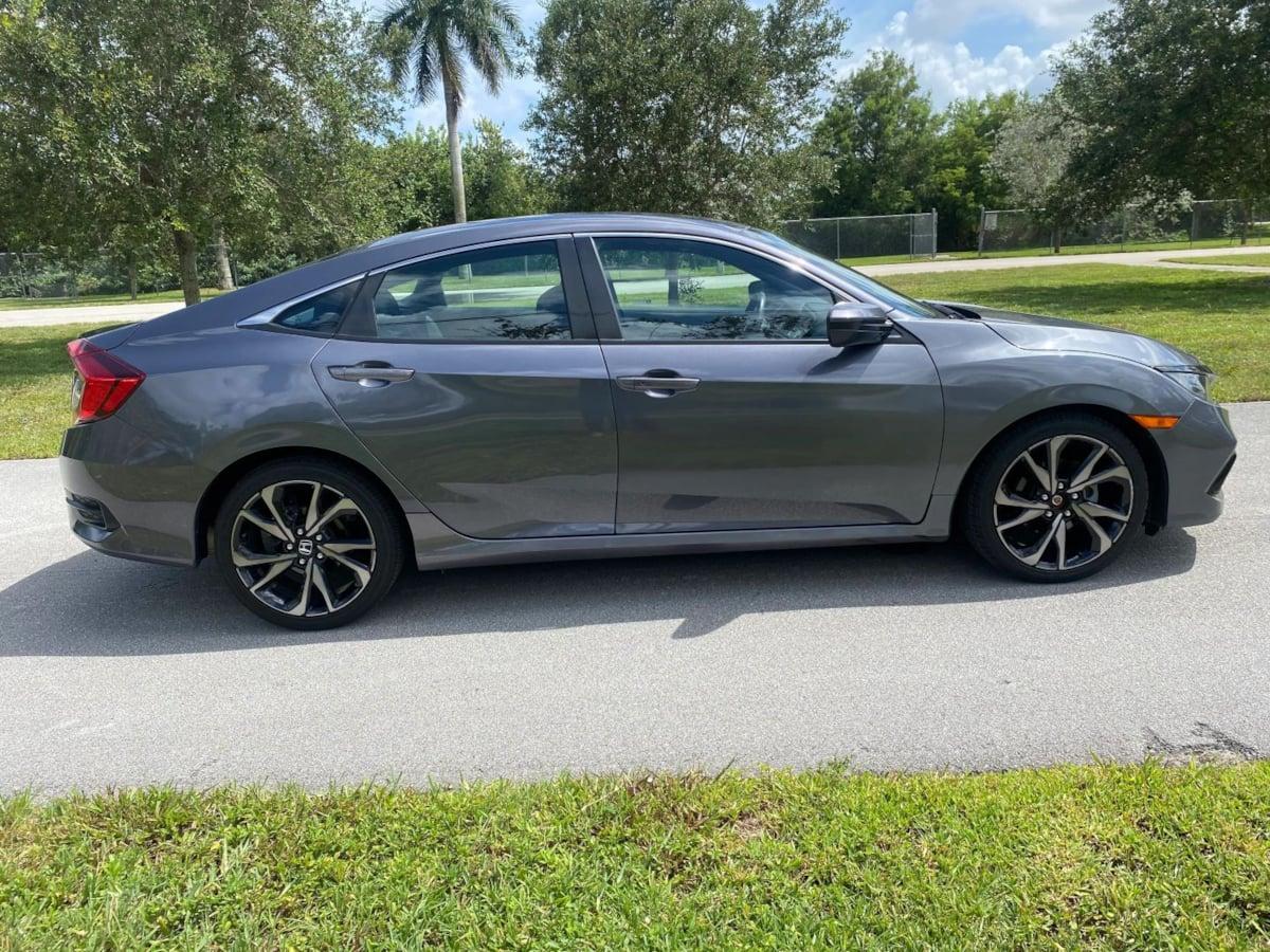 Honda Civic Sedan Sport - Thumbnail 8