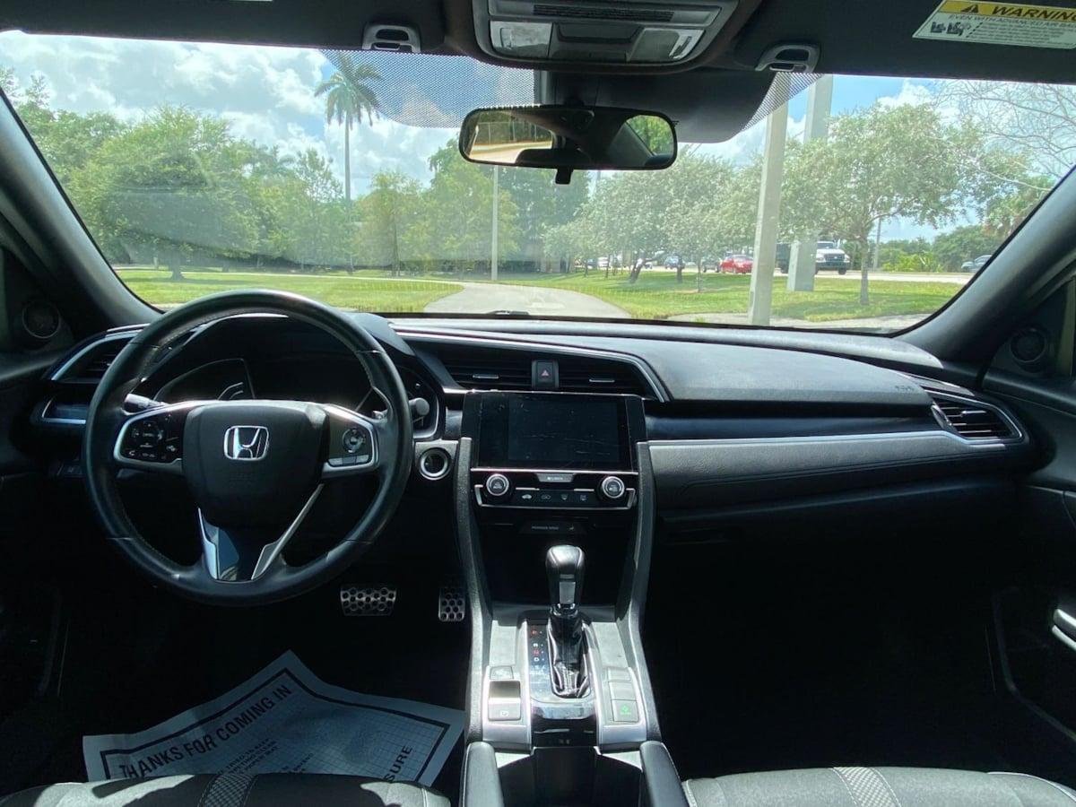 Honda Civic Sedan Sport - Thumbnail 11