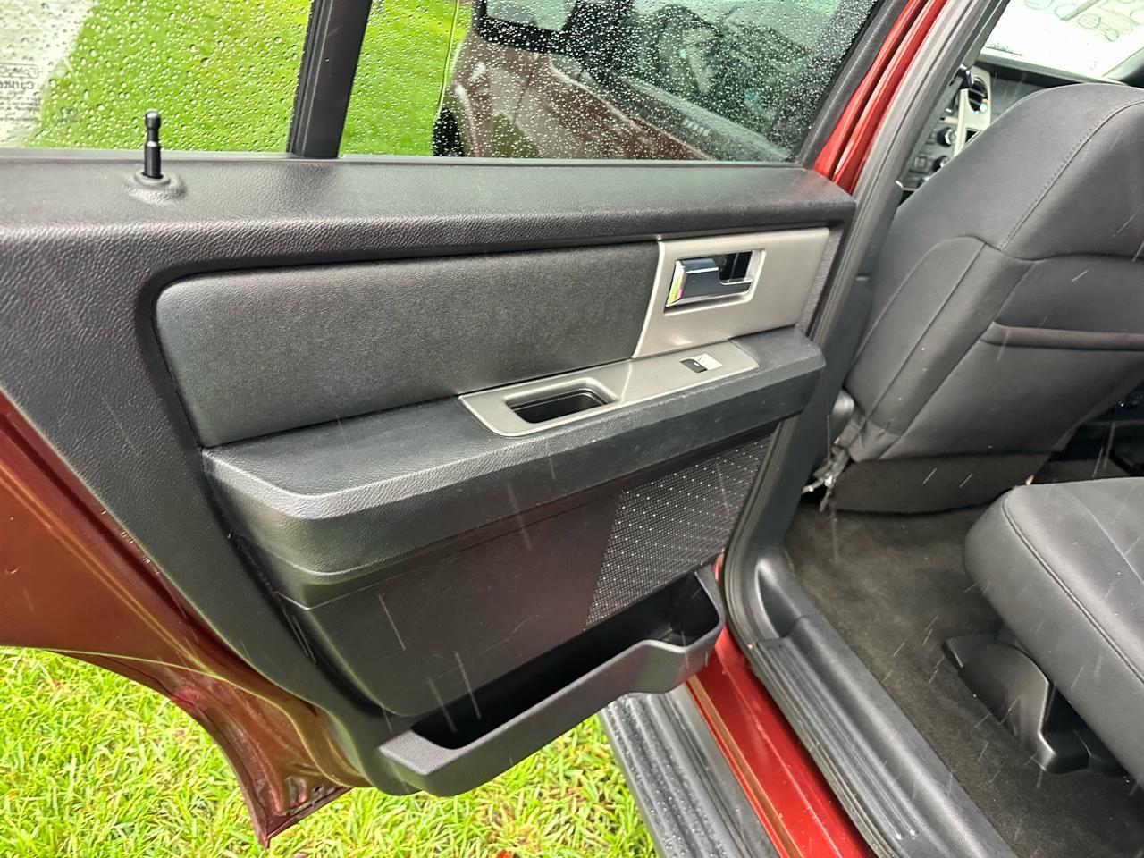 Ford Expedition119" Wb Xlt 4Wd - Thumbnail 18