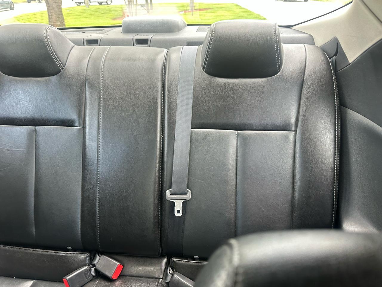 Nissan Altima2.5 S 6M/T Coupe - Thumbnail 14