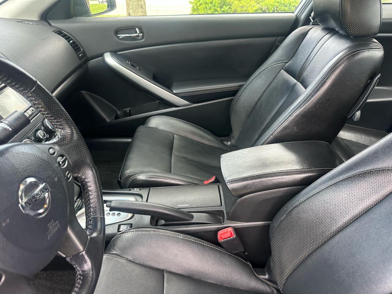 Nissan Altima2.5 S 6M/T Coupe - Thumbnail 13