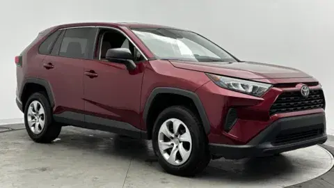 Toyota Rav4 Le - Thumbnail 4