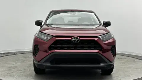 Toyota Rav4 Le - Thumbnail 3