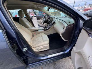 Buick Lacrosse - Thumbnail 2