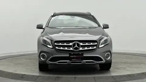 Mercedes-Benz Gla 250 - Thumbnail 3