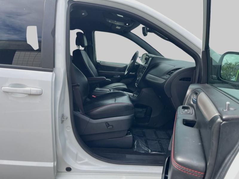 Dodge Grand Caravan Gt - Thumbnail 14