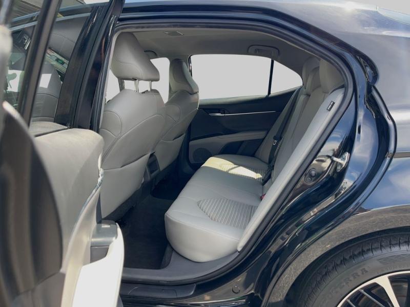 Toyota Camry Se - Thumbnail 12