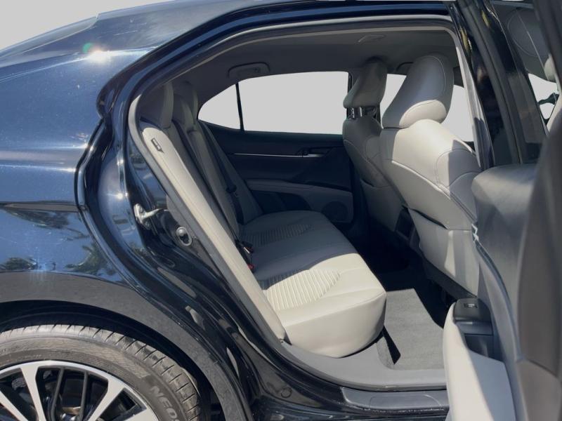 Toyota Camry Se - Thumbnail 13