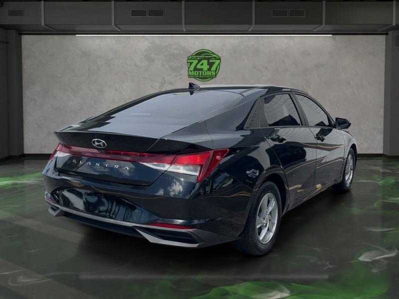 Hyundai Elantra Se - Thumbnail 6