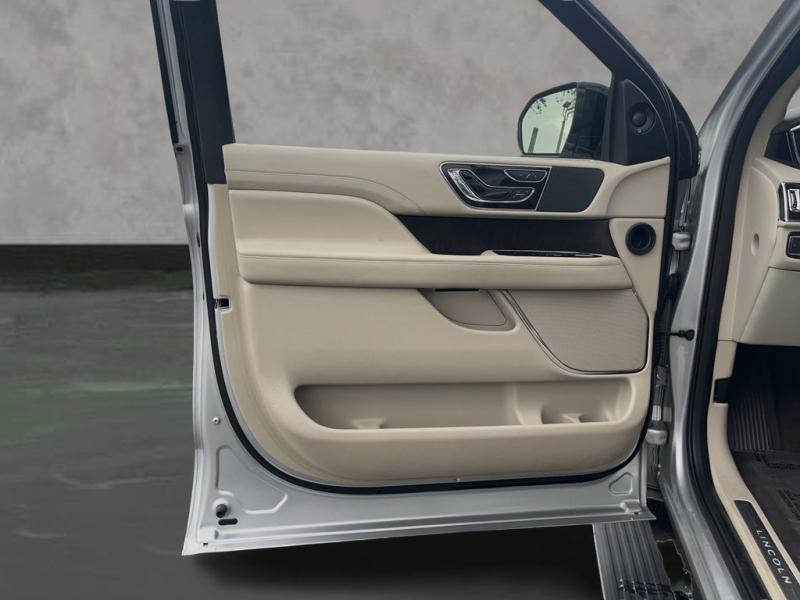 Lincoln Navigator Reserve - Thumbnail 10