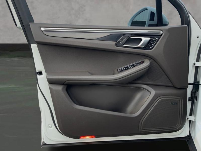 Porsche Macan - Thumbnail 10