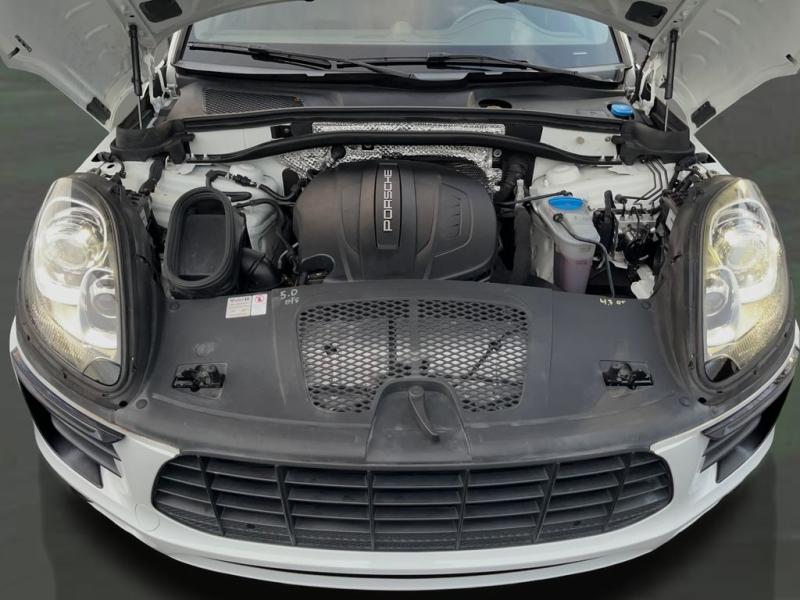 Porsche Macan - View 1