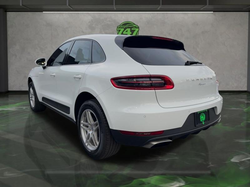 Porsche Macan - Thumbnail 4