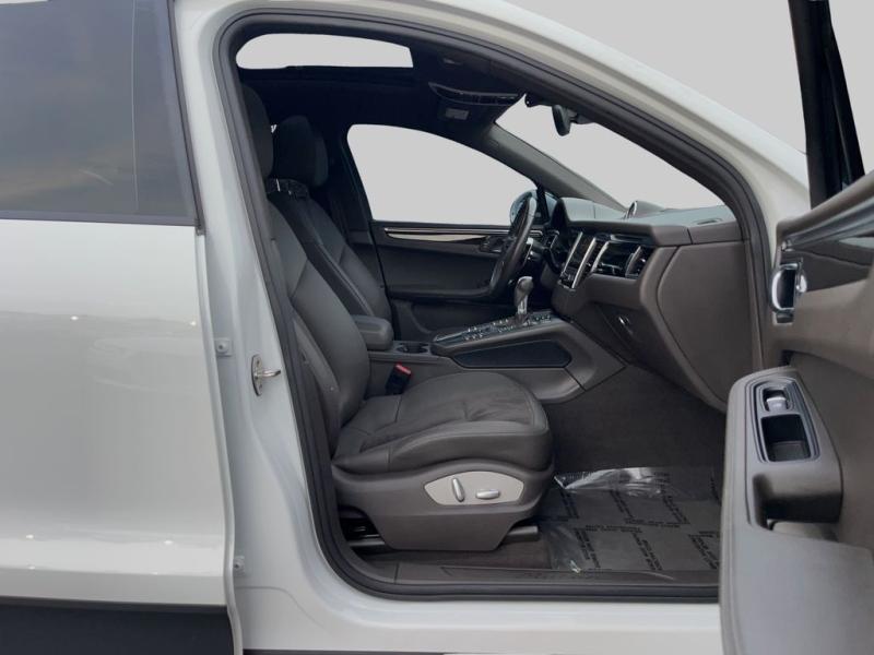 Porsche Macan - Thumbnail 14