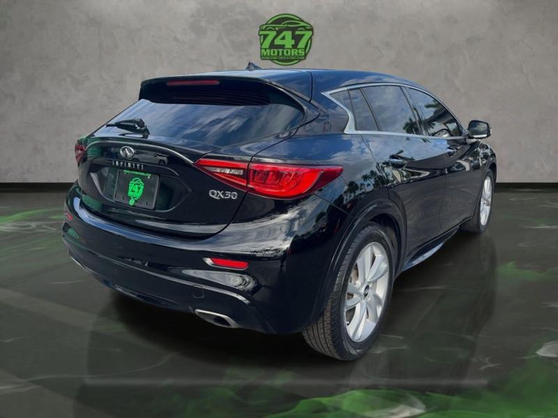 Infiniti Qx30 Luxury - Thumbnail 6