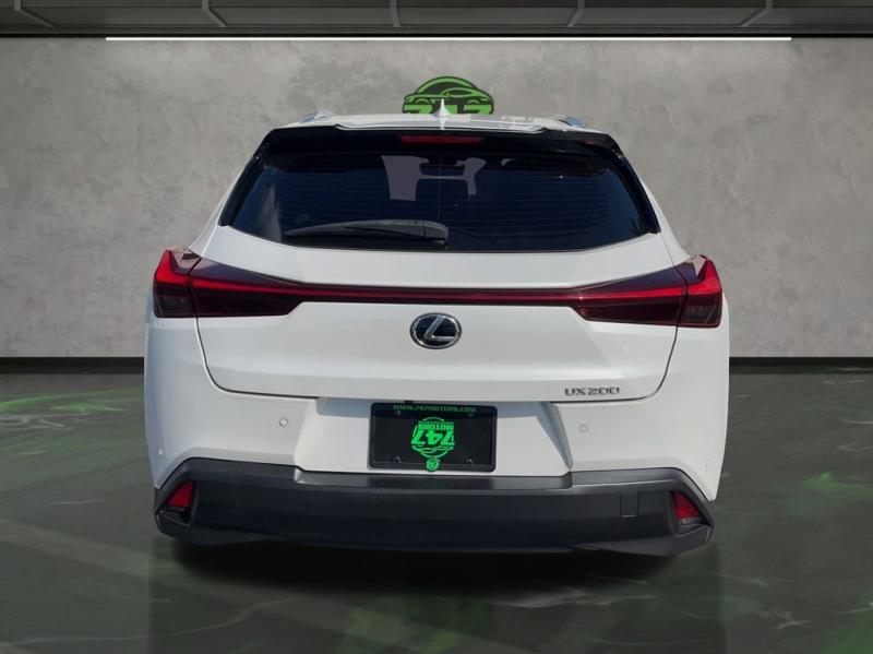 Lexus Ux - Thumbnail 5