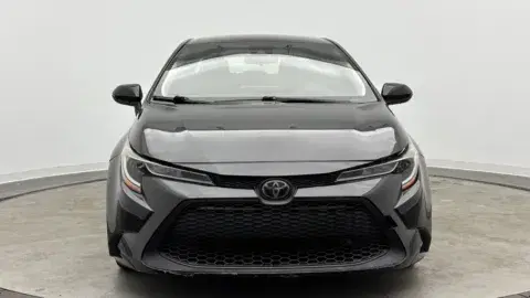 Toyota Corolla Le - Thumbnail 3