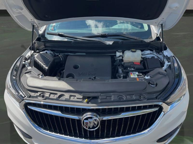 Buick Enclave Essence - View 1