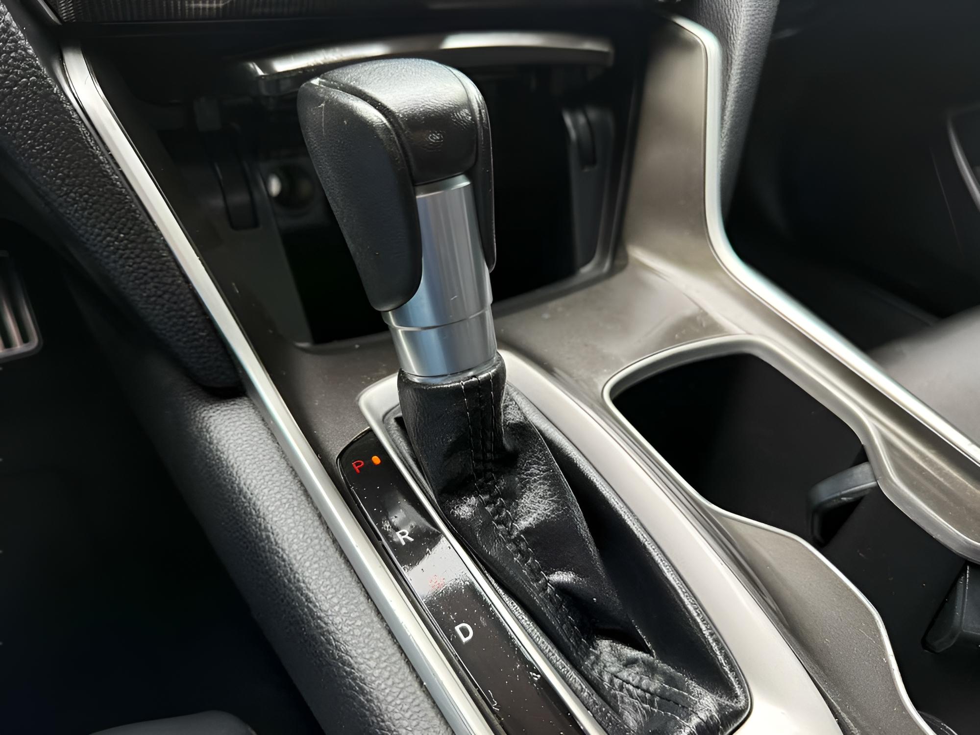 Honda Accord Sport - Thumbnail 10